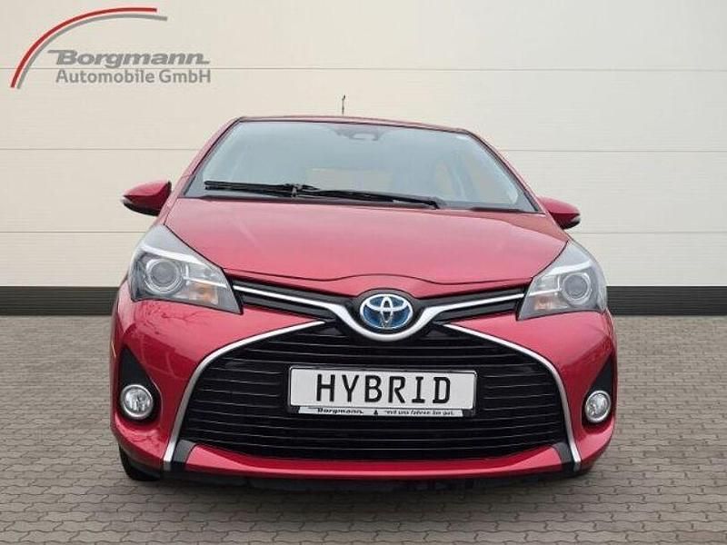 Gebraucht Toyota Yaris Hybrid Edition-S 101 PS (74 kW) 2016 Rot Kleinwagen