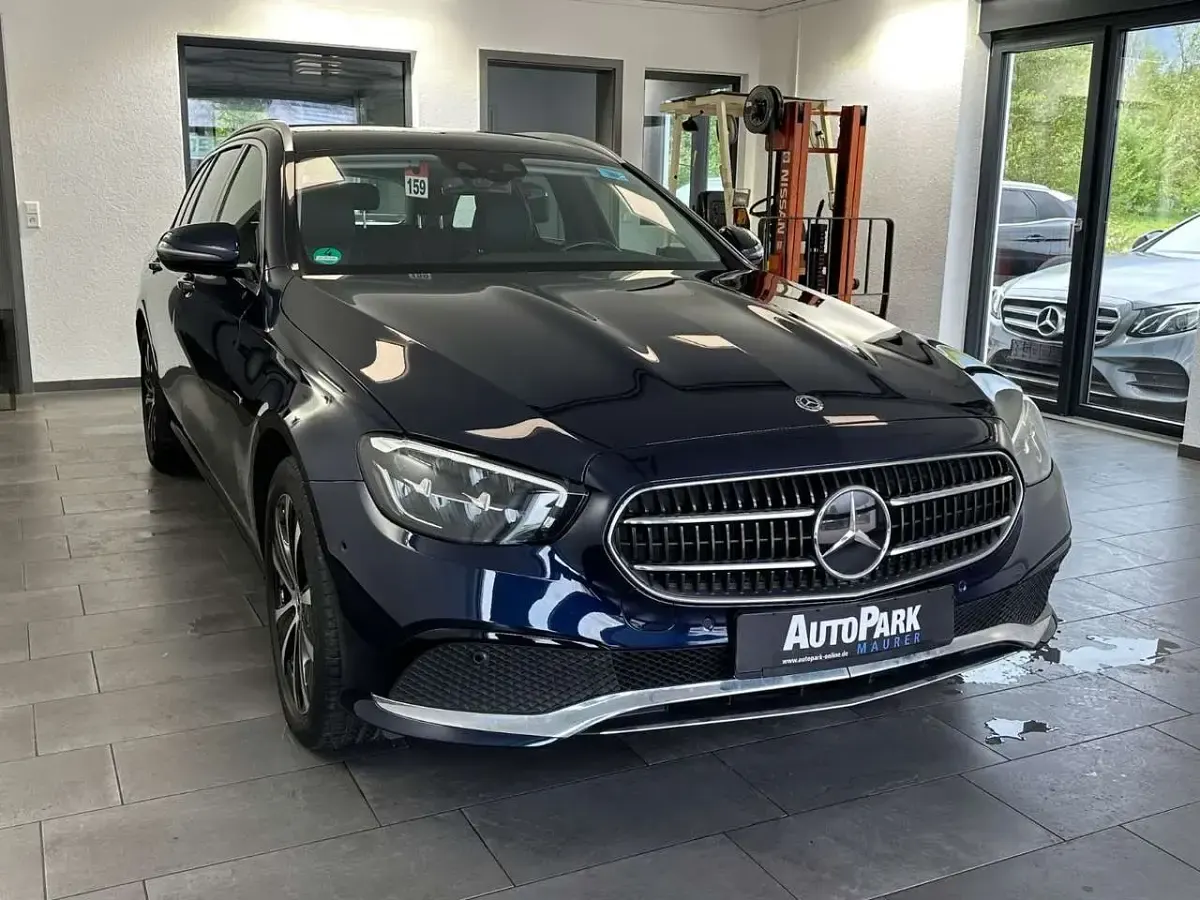 Gebraucht Mercedes E300 Avantgarde 194 PS (142 kW) 2020 Blau Kombi