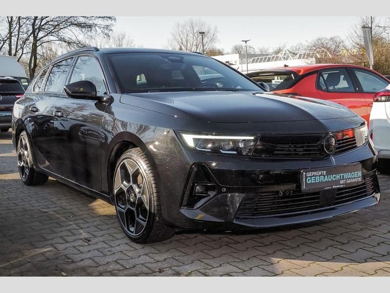 Gebraucht Opel Astra Ultimate 131 PS (96 kW) 2024 Schwarz Kombi