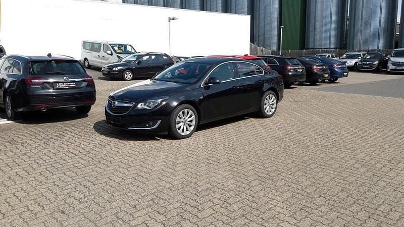 Schwarz Gebraucht 2016 Opel Insignia Innovation Limousine | 9.999 € (Fairer Preis) - Bild 1/4