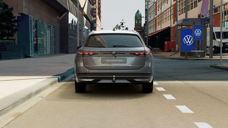 Second-hand VW Passat IQ Drive 150 CP (110 kW) 2025 Gri Break
