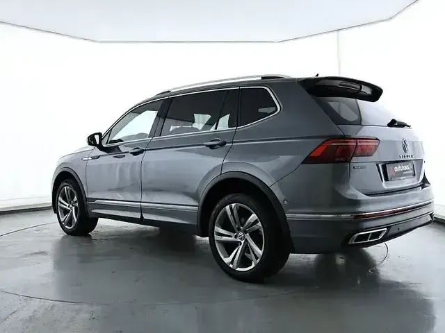 Gebraucht VW Tiguan Allspace R-line 200 PS (147 kW) 2023 Grau SUV