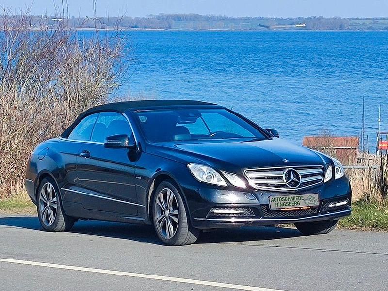 Gebraucht Mercedes E250 Avantgarde 204 PS (150 kW) 2012 Schwarz Cabrio