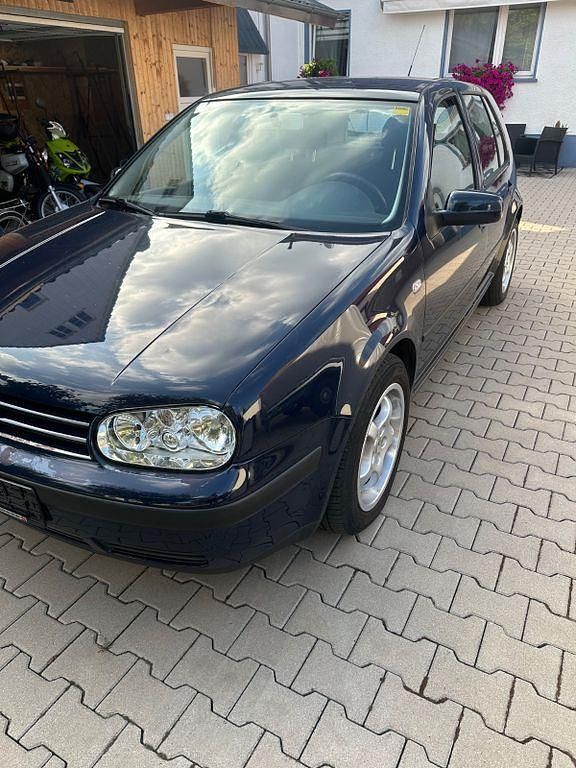 Blau Gebraucht 2002 VW Golf IV Edition Kombi | 1.400 € (Superpreis) - Bild 1/4