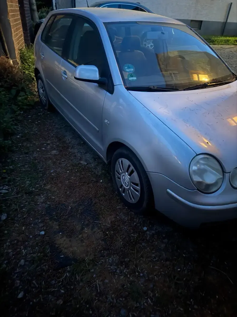 Second-hand VW Polo 70 CP (51 kW) 2003 Gri Hatchback