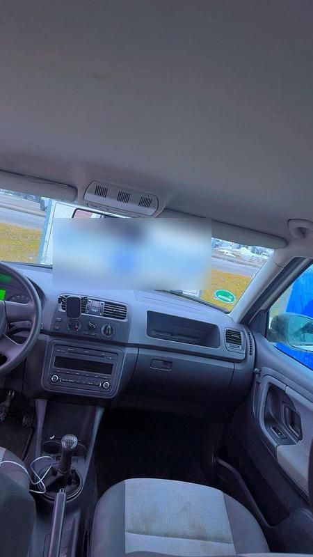 Gebraucht Skoda Fabia 65 PS (47 kW) 2011 Weiß Limousine