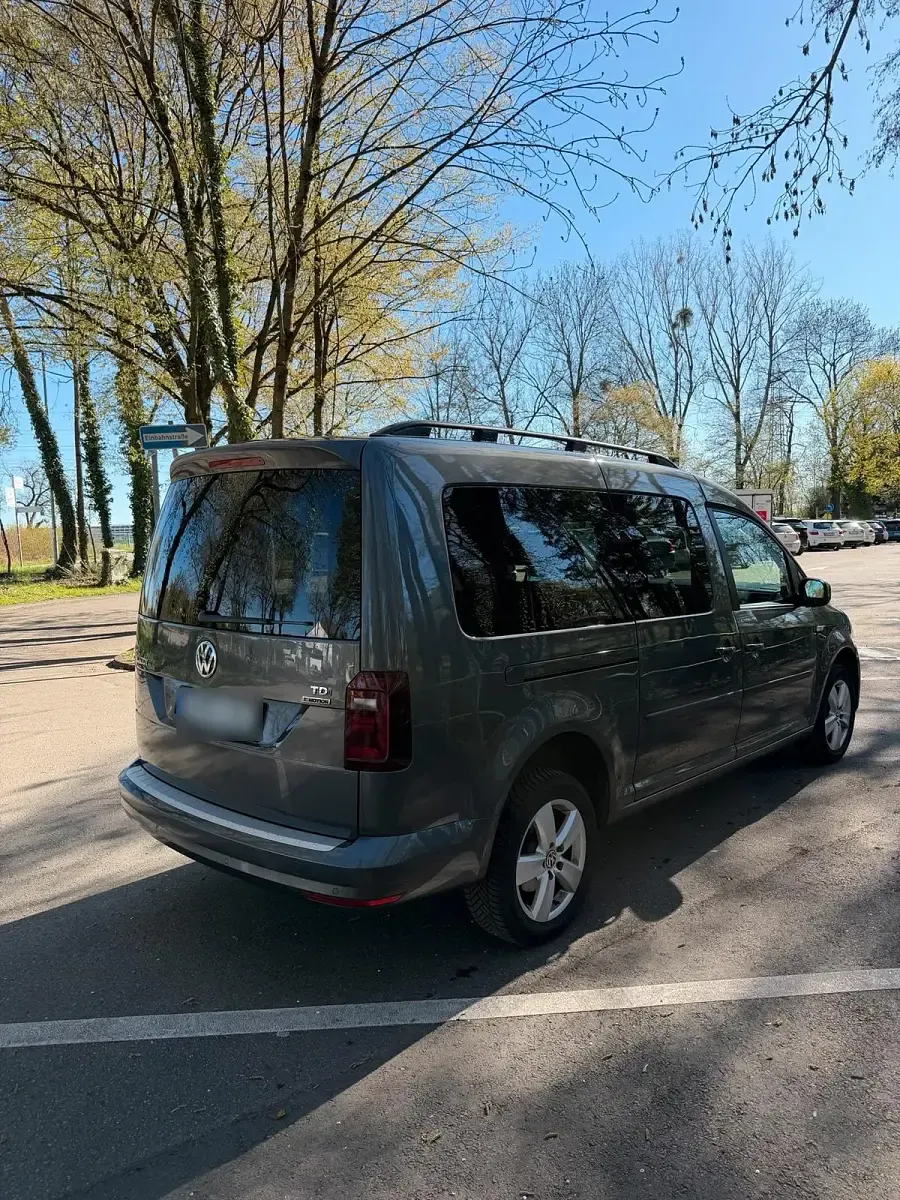 Gebraucht VW Caddy Trendline 122 PS (89 kW) 2017 Grau Van / Kleinbus