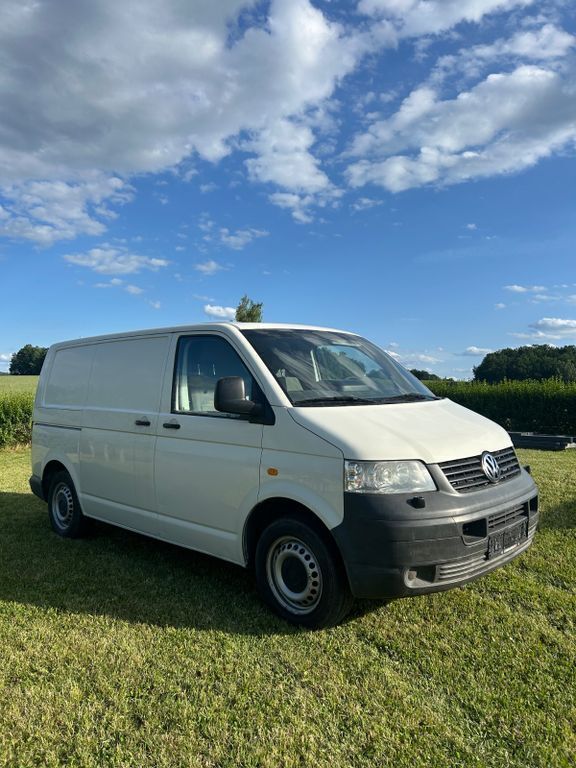Weiß Gebraucht 2005 VW T5 Van | 8.100 € (Guter Preis) - Bild 1/4