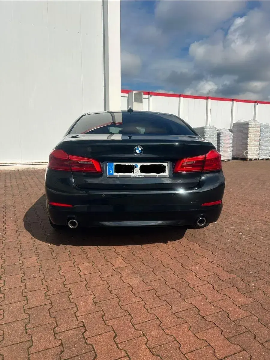Używany BMW 520 Efficient Dynamics 190 KM (139 kW) 2017 Czarny Sedan/Limuzyna