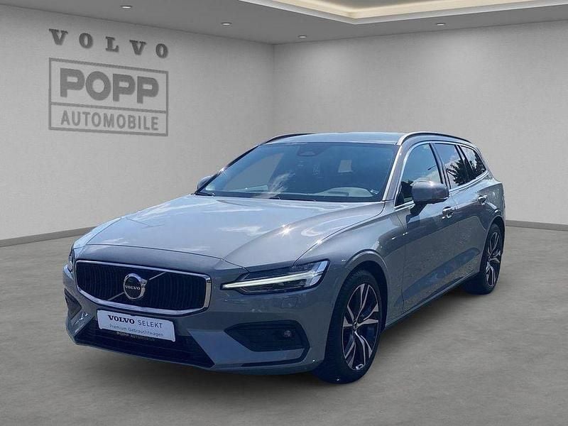 Vapour grey Gebraucht 2024 Volvo V60 Core Kombi | 34.590 € (Superpreis) - Bild 1/4