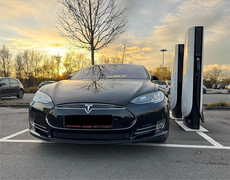 Schwarz Gebraucht 2014 Tesla Model S Kleinwagen | 21.900 € (Guter Preis) - Bild 1/4