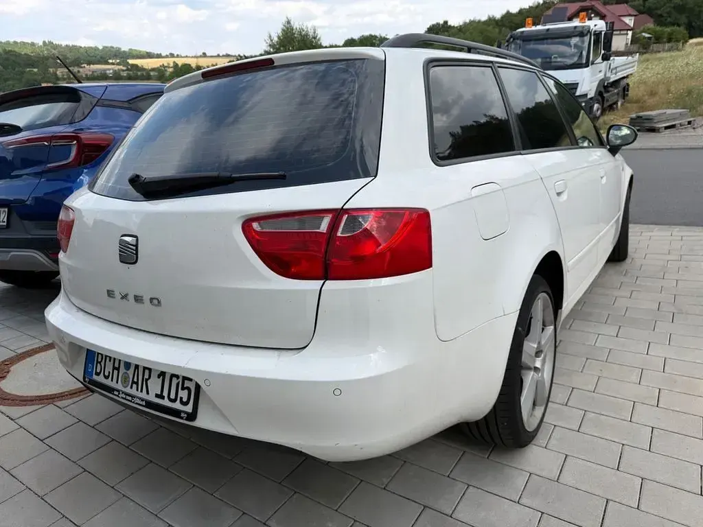 Gebraucht Seat Exeo Reference 120 PS (88 kW) 2013 Weiß Limousine