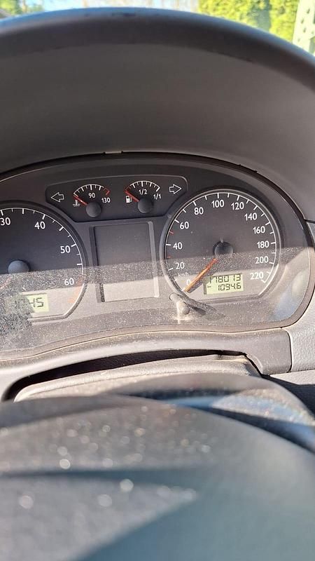 Gebraucht VW Polo 64 PS (47 kW) 2004 Blau Kleinwagen