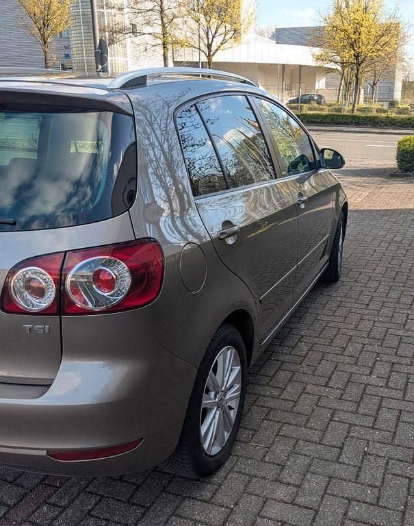 Gebraucht VW Golf Plus Cross Trendline 105 PS (77 kW) 2012 Braun Van / Kleinbus