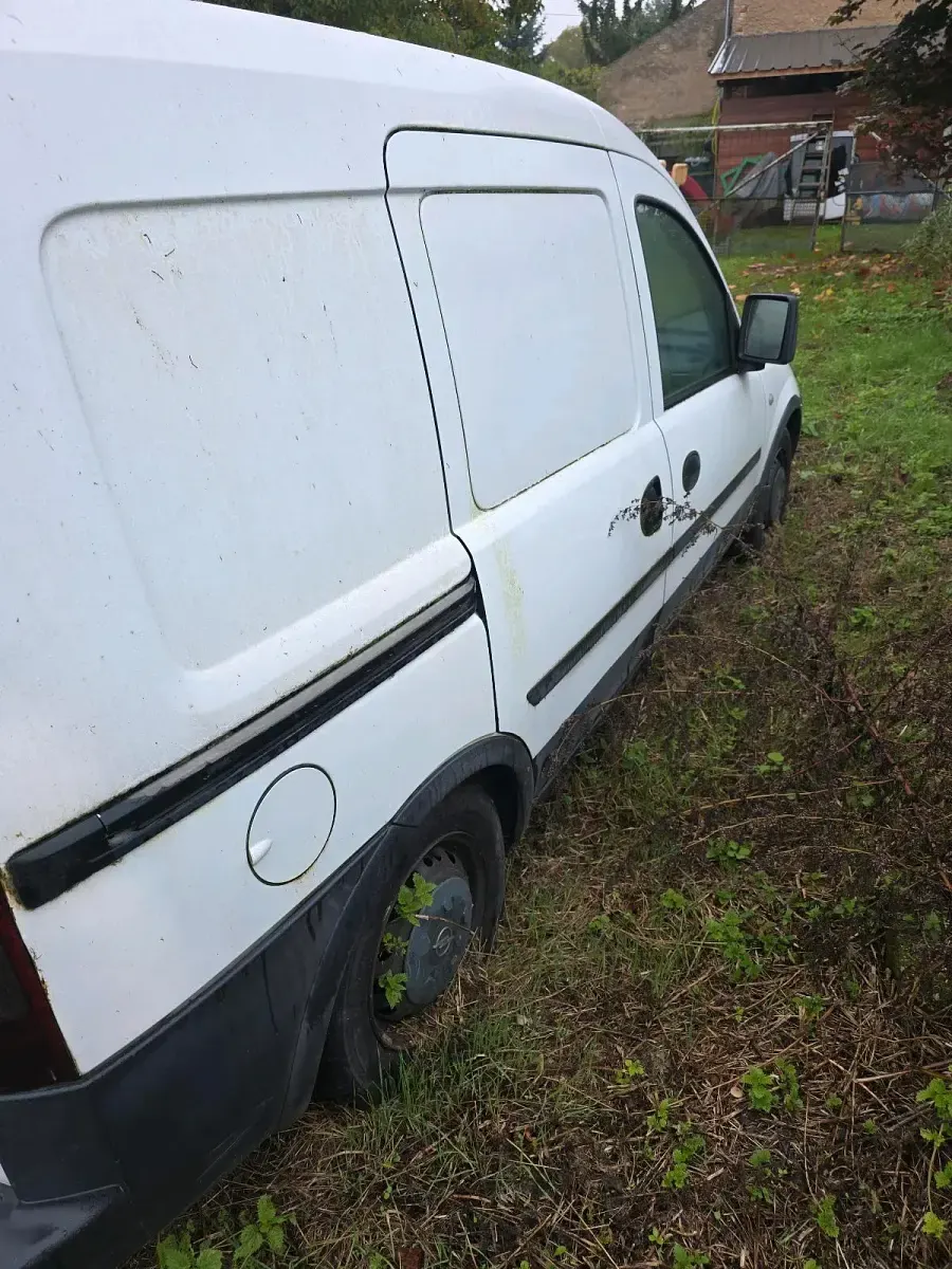 Gebraucht Opel Combo 80 PS (58 kW) 2006 Weiß Van / Kleinbus