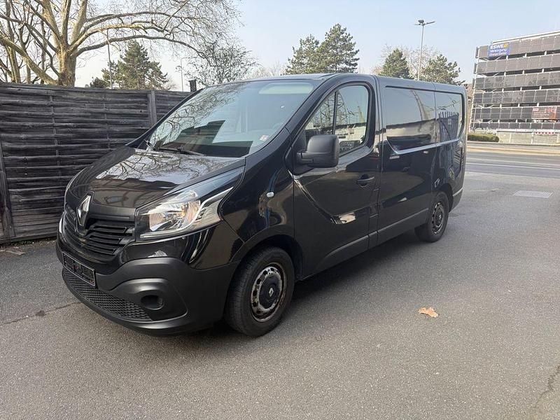 Gebraucht Renault Trafic Komfort 120 PS (88 kW) 2015 Schwarz Van / Kleinbus
