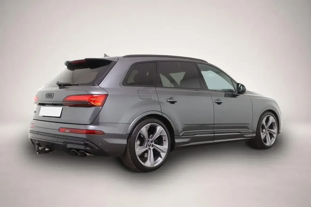 Gebraucht Audi SQ7 Ambiente 507 PS (372 kW) 2025 Manufacturer SUV