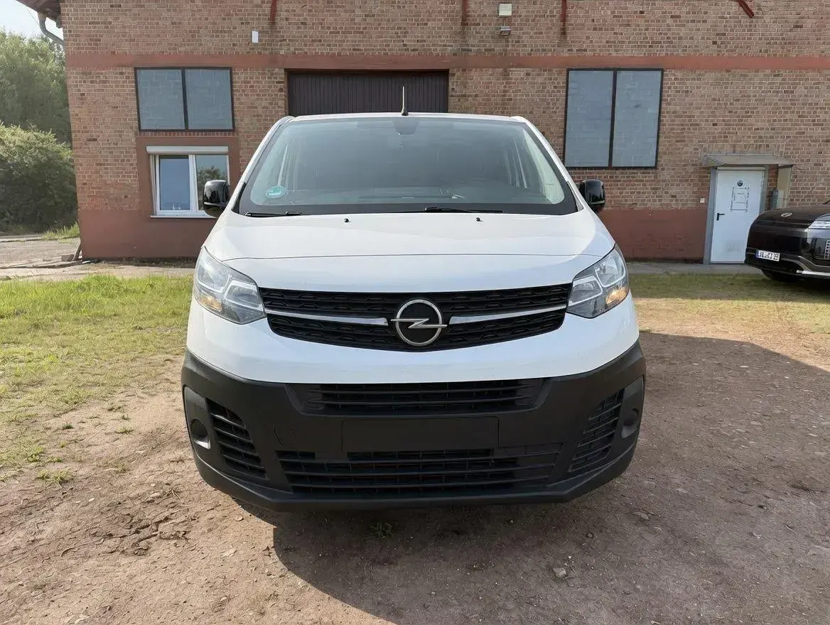 Gebraucht Opel Vivaro-e Combi 122 PS (89 kW) 2021 Weiß Van / Kleinbus