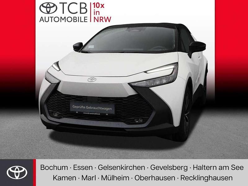 Schneeweiß/ dach schwarz Gebraucht 2023 Toyota C-HR Team SUV | 27.289 € (Fairer Preis) - Bild 1/4