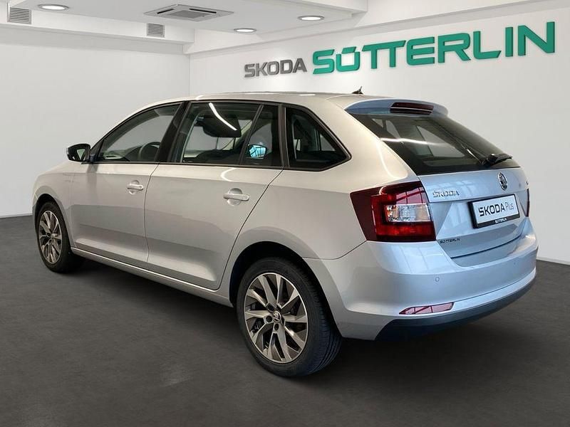 Gebraucht Skoda Rapid Cool Edition 95 PS (69 kW) 2018 Silber Limousine