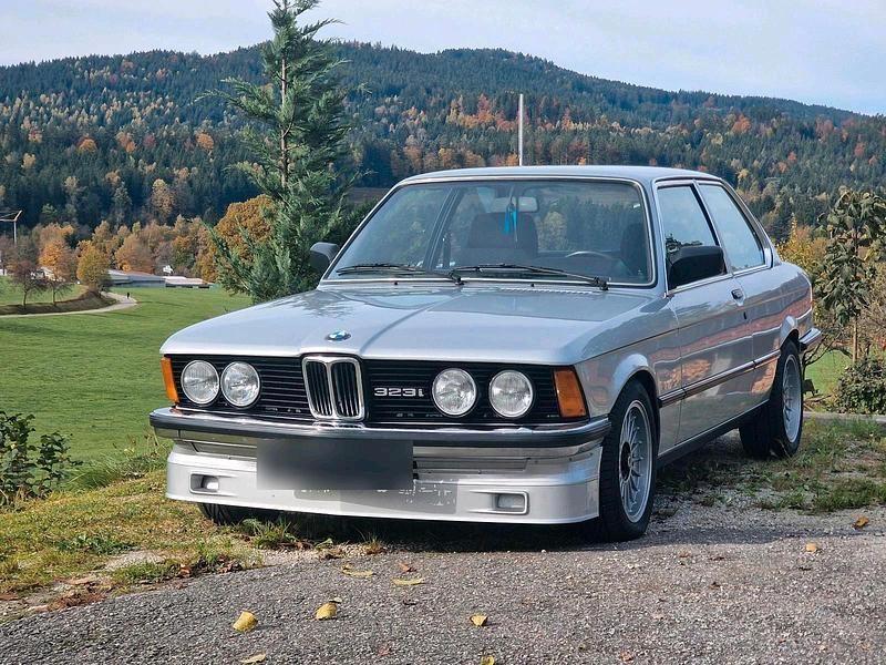 Gebraucht BMW 323 160 PS (117 kW) 1980 Silber Limousine