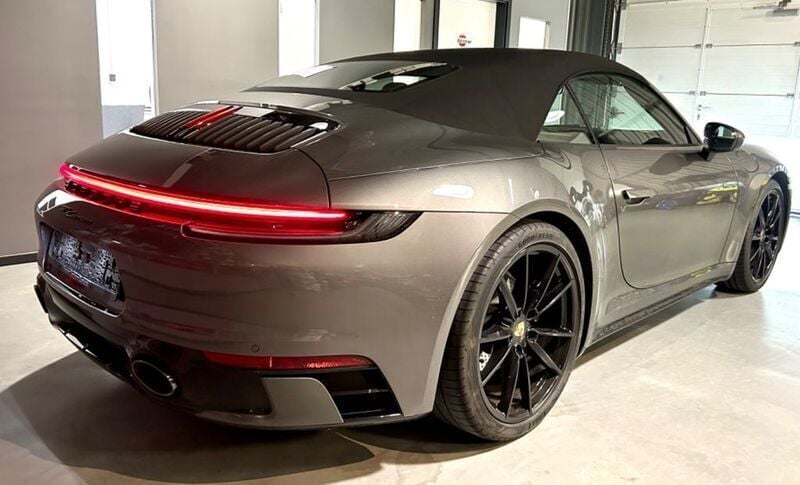 Gebraucht Porsche 992 Sport 385 PS (283 kW) 2021 Grau Cabrio