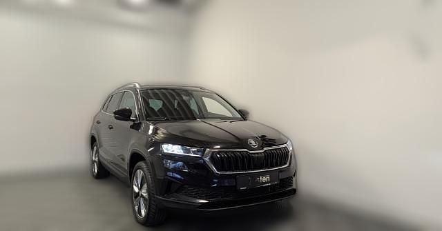Farbe: Gebraucht 2024 Skoda Karoq Selection SUV | 30.910 € (Fairer Preis) - Bild 1/1