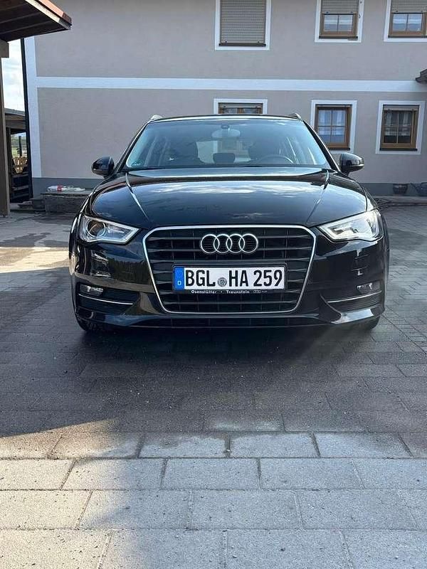 Gebraucht Audi A3 Attraction 105 PS (77 kW) 2013 Schwarz Kleinwagen