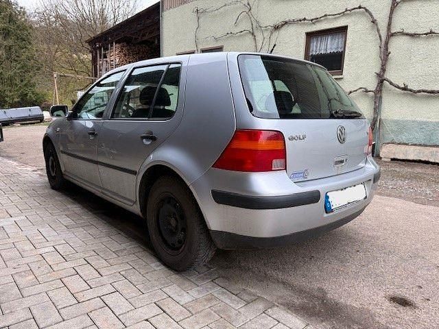 Gebraucht VW Golf IV 105 PS (77 kW) 2000 Silber Limousine