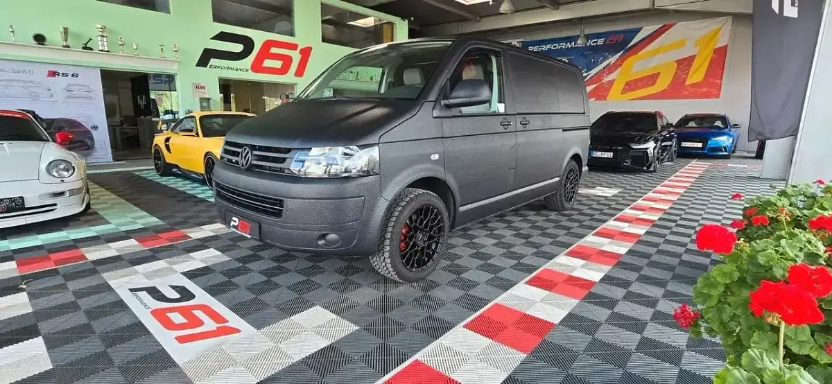 Gebraucht VW Transporter 84 PS (61 kW) 2012 Raptorlack Van