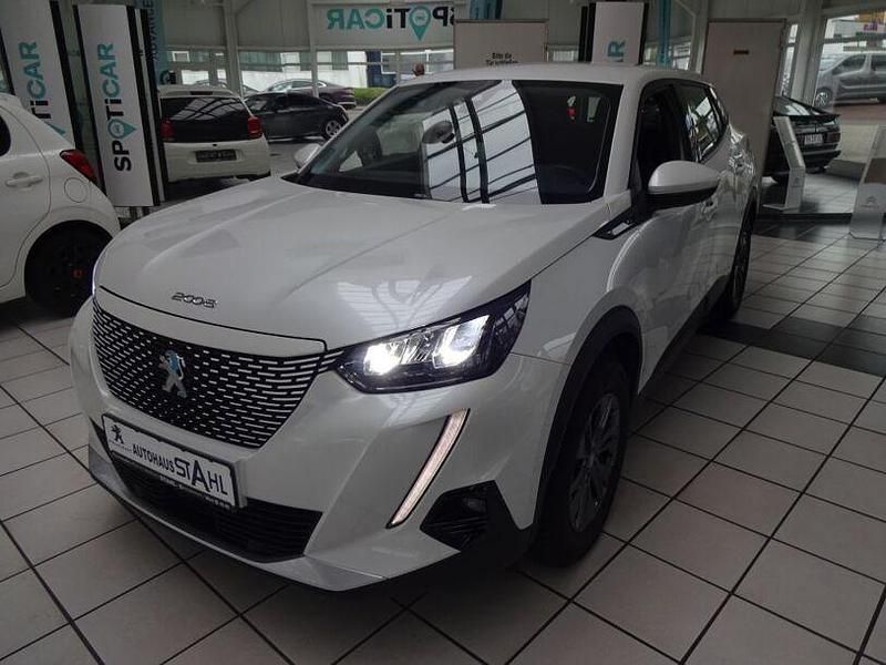 Weiß Gebraucht 2021 Peugeot e-2008 Active SUV | 17.950 € (Fairer Preis) - Bild 1/4