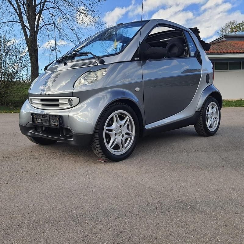Grau Gebraucht 2001 Smart ForTwo Cabrio Pulse Cabrio | 2.000 € (Fairer Preis) - Bild 1/4