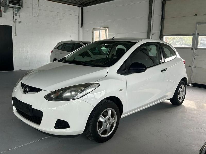 Gebraucht Mazda 2 Impuls 75 PS (55 kW) 2010 Weiß Kleinwagen