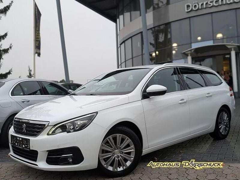 Weiß Gebraucht 2018 Peugeot 308 Allure Limousine | 10.690 € (Guter Preis) - Bild 1/4