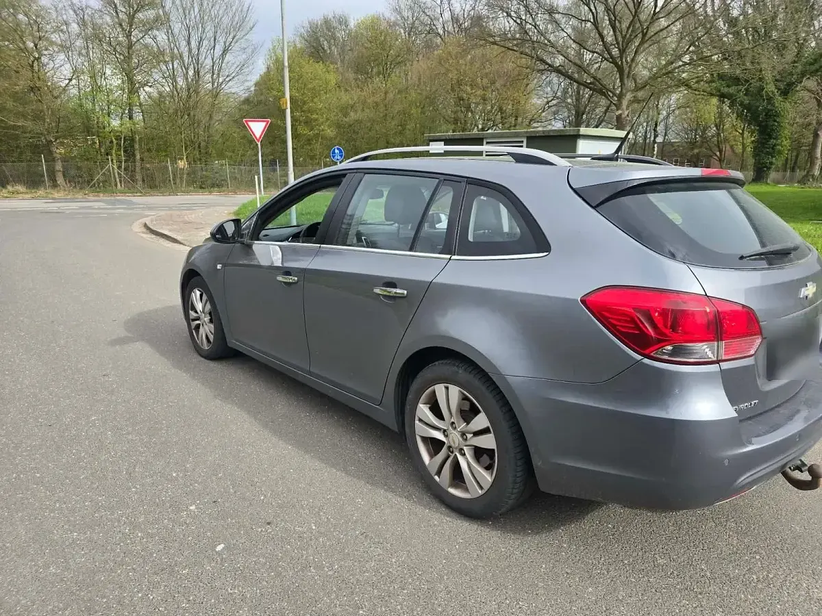 Occasion Chevrolet Cruze 125 ch (91 kW) 2012 Gris Break