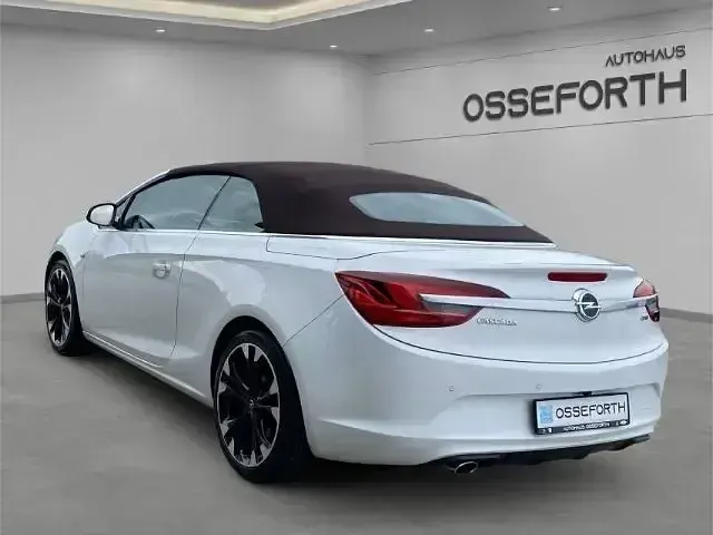 Gebraucht Opel Cascada Innovation 165 PS (121 kW) 2014 Weiss Cabrio