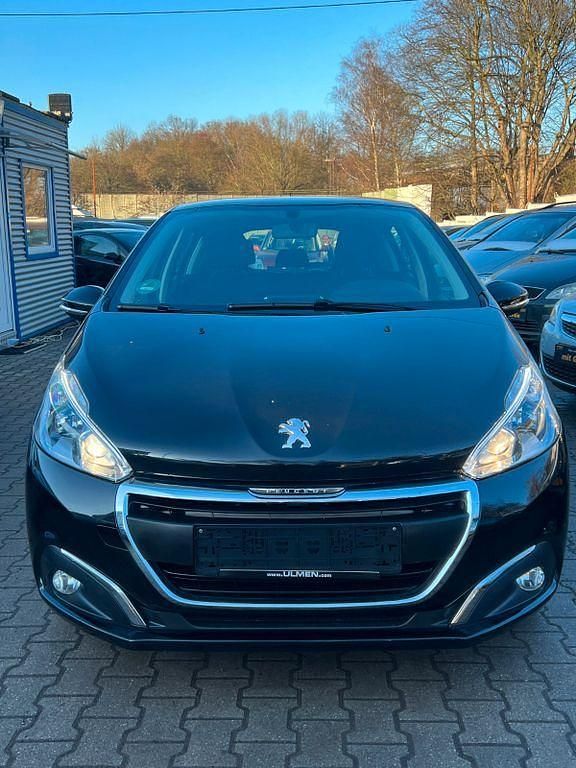Gebraucht Peugeot 208 Active Top 82 PS (60 kW) 2018 Schwarz Kleinwagen