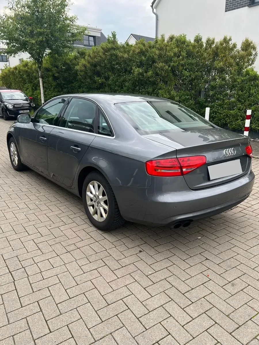 Używany Audi A4 170 KM (125 kW) 2013 Szary Sedan/Limuzyna