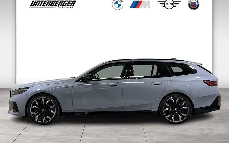 Gebraucht BMW i5 Performance 442 kW (601 PS) 2025 M brooklyn grau Kombi
