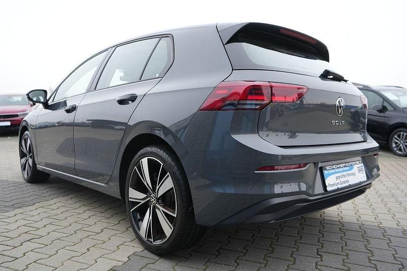 Gebraucht VW Golf VIII 110 PS (80 kW) 2024 Grau Limousine
