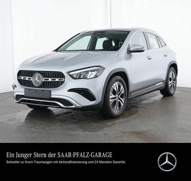 Lack hightechsilber Gebraucht 2024 Mercedes GLA180 Progressive SUV | 37.850 € (Fairer Preis) - Bild 1/4