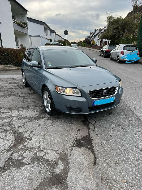 Blau Gebraucht 2008 Volvo V50 Kombi | 4.300 € (Etwas zu teuer) - Bild 1/4