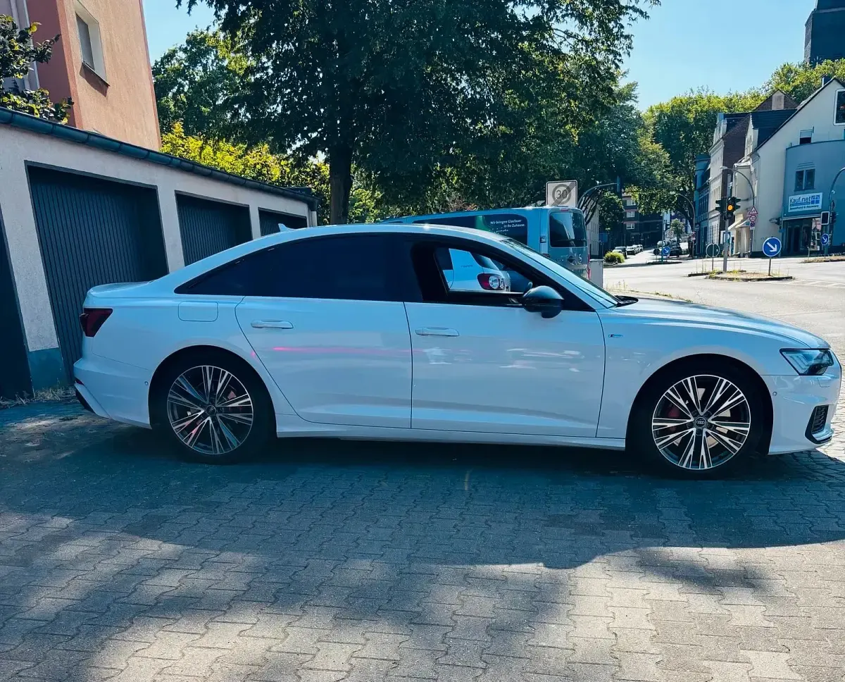 Gebraucht Audi A6 S-line plus 367 PS (269 kW) 2021 Weiß Limousine