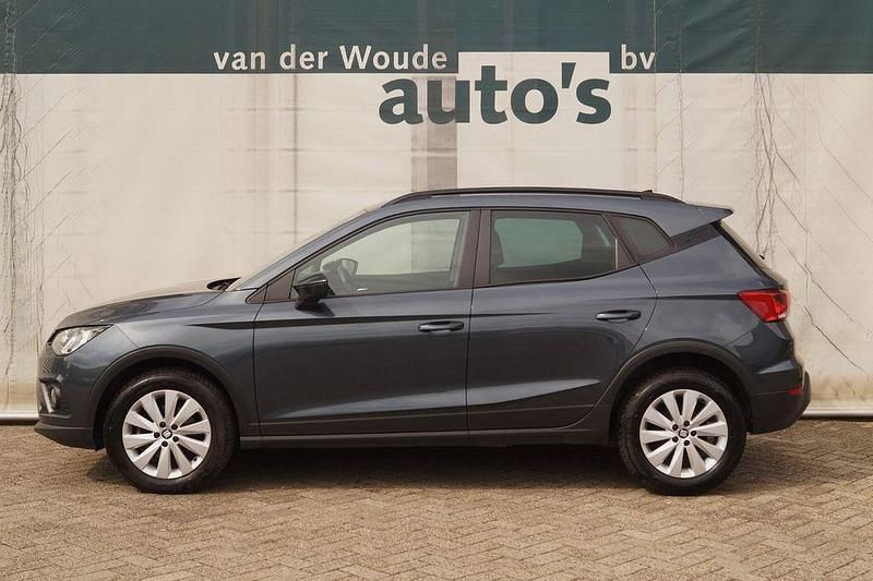 Grau Gebraucht 2020 Seat Arona SUV | 13.189 € (Guter Preis) - Bild 1/4
