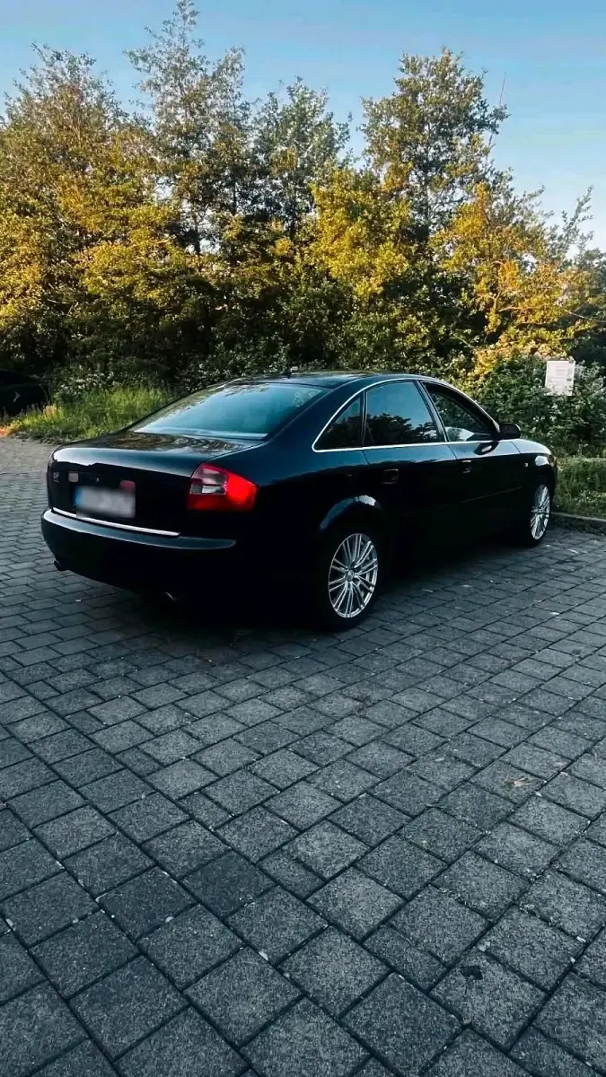 Gebraucht Audi A6 220 PS (161 kW) 2004 Blau Limousine
