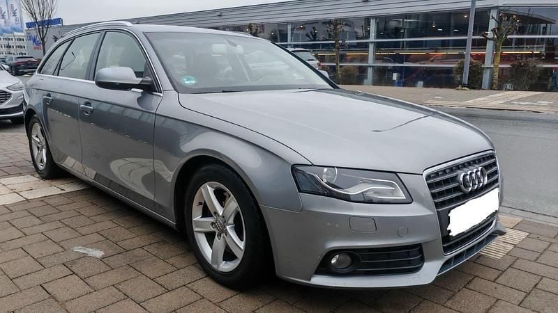 Grau Gebraucht 2011 Audi A4 Sport Kombi | 4.950 € (Superpreis) - Bild 1/4
