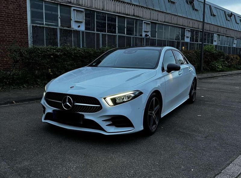 Gebraucht 2020 Mercedes A250 AMG Limousine | 28.999 € (Fairer Preis) - Bild 1/4
