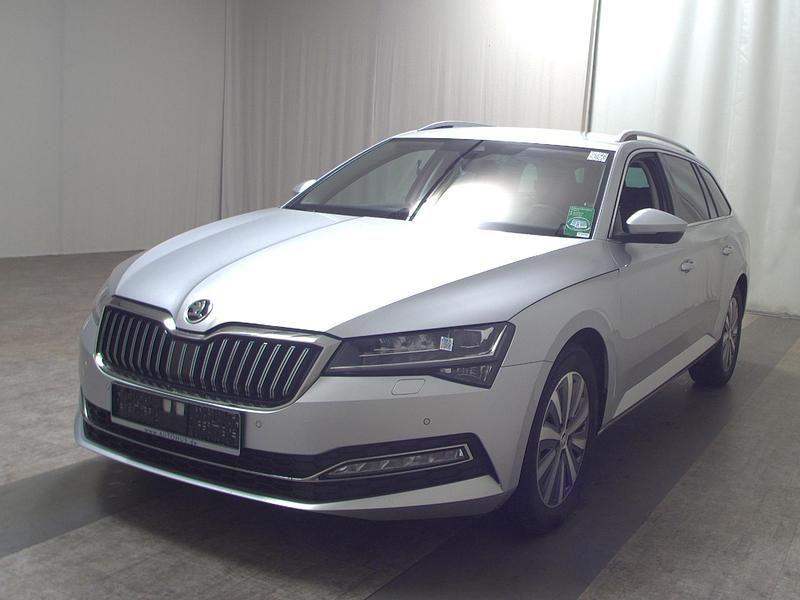 Gebraucht Skoda Superb Style 150 PS (110 kW) 2022 Silber Kombi