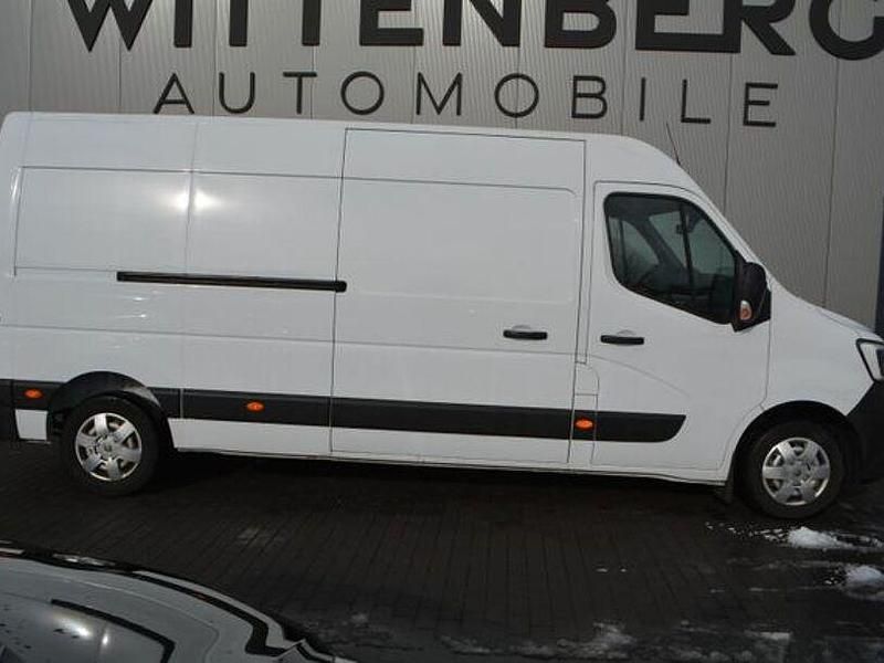 Second-hand Renault Master 135 CP (99 kW) 2020 Alb Monovolum