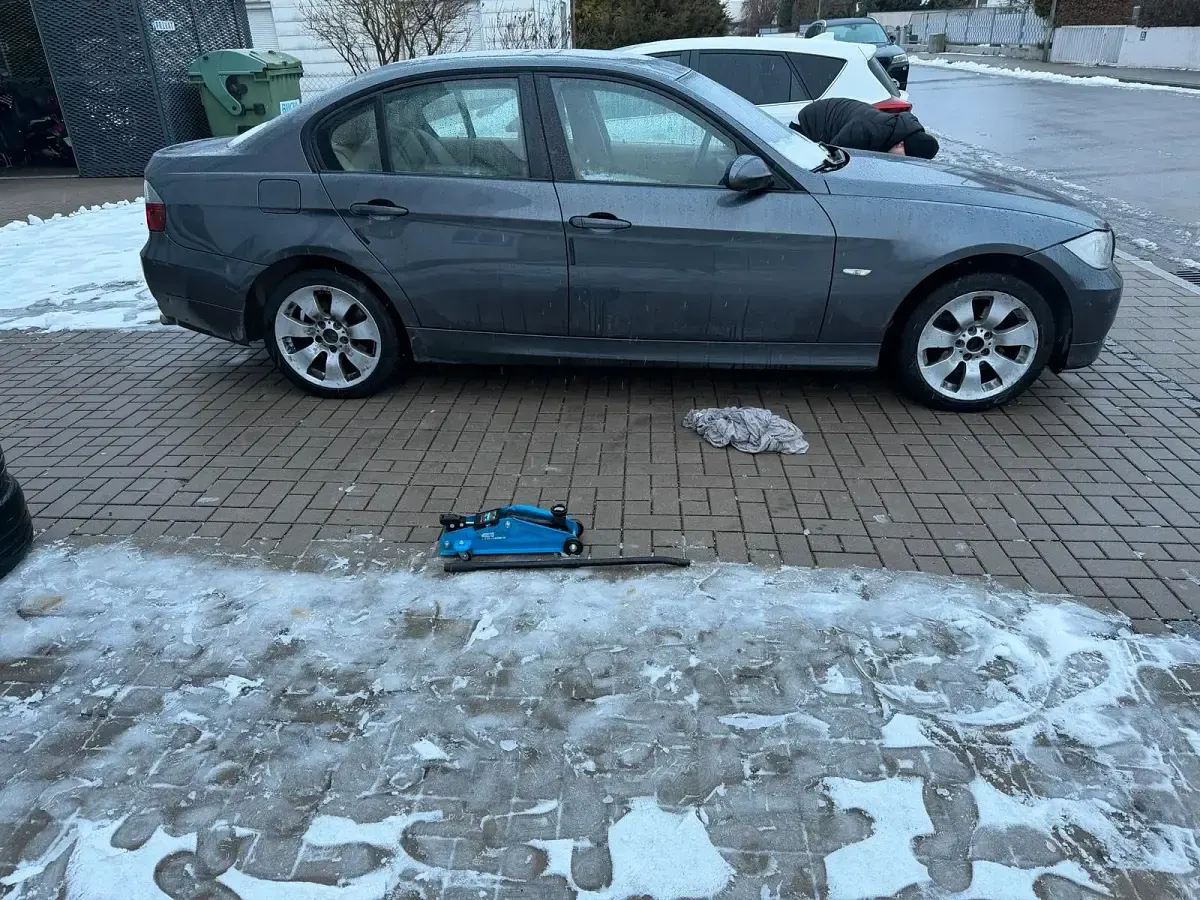 Gebraucht BMW 320 150 PS (110 kW) 2004 Grau Limousine